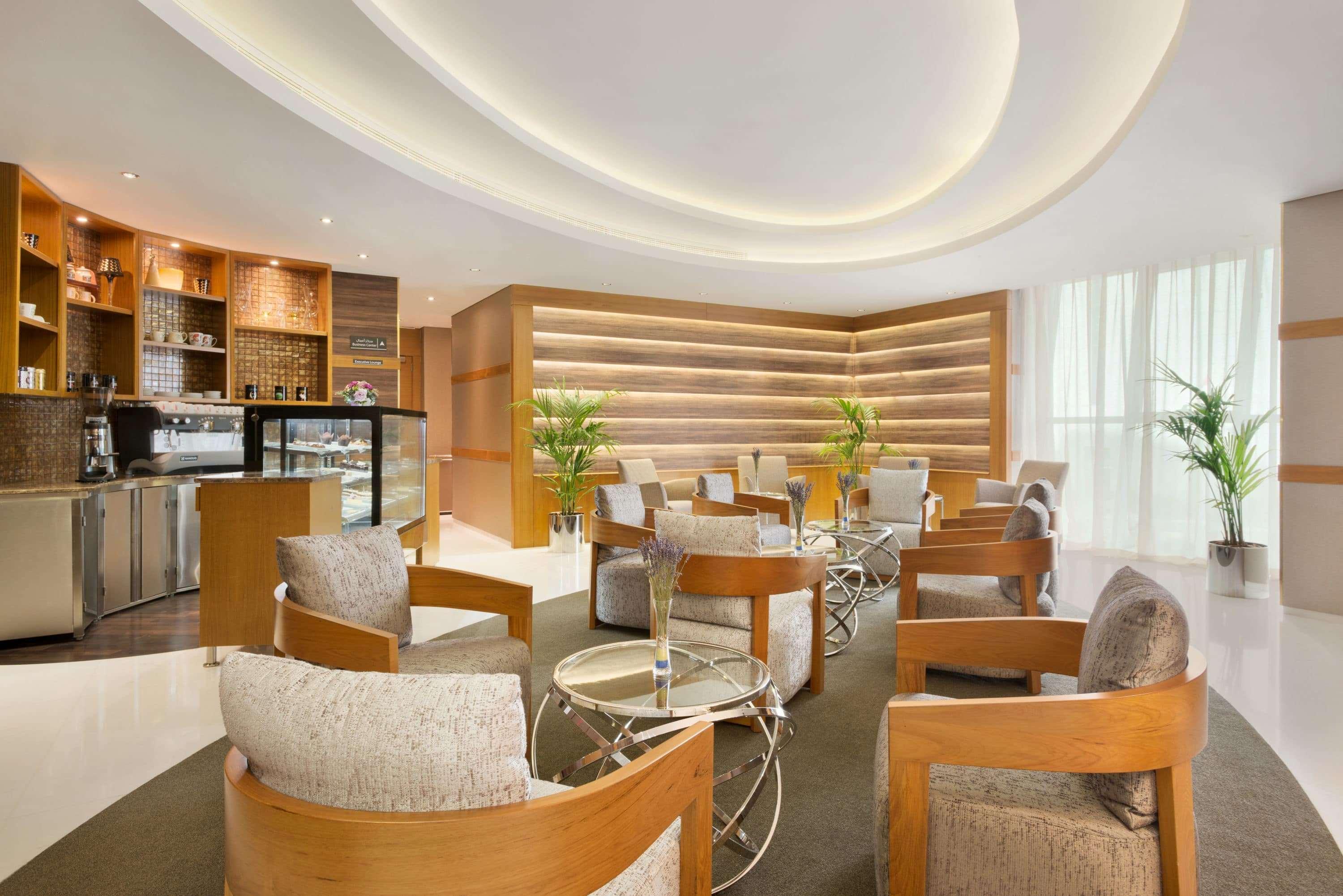 Tryp By Wyndham Abu Dhabi City Center Exterior photo
