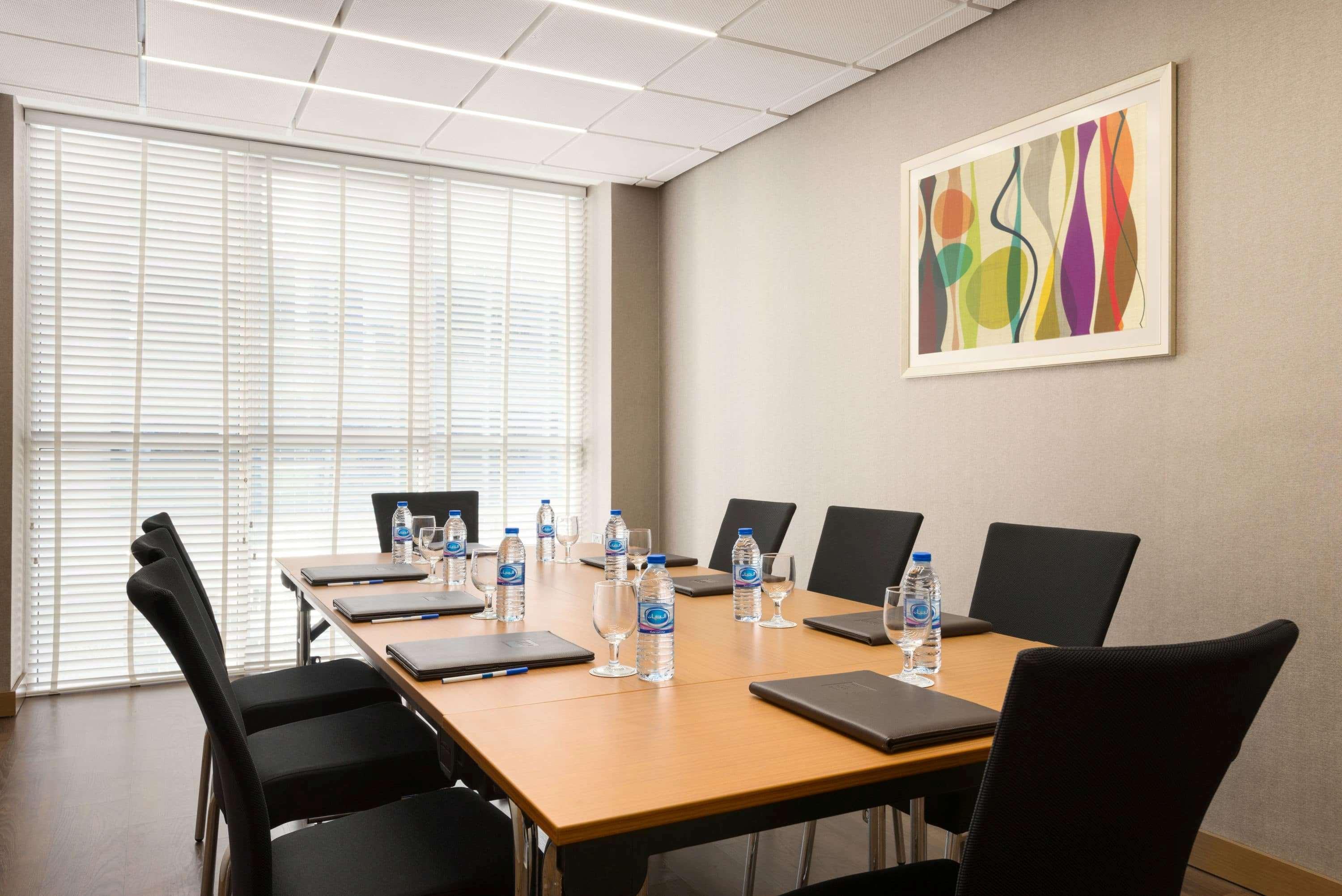 Tryp By Wyndham Abu Dhabi City Center Exterior photo
