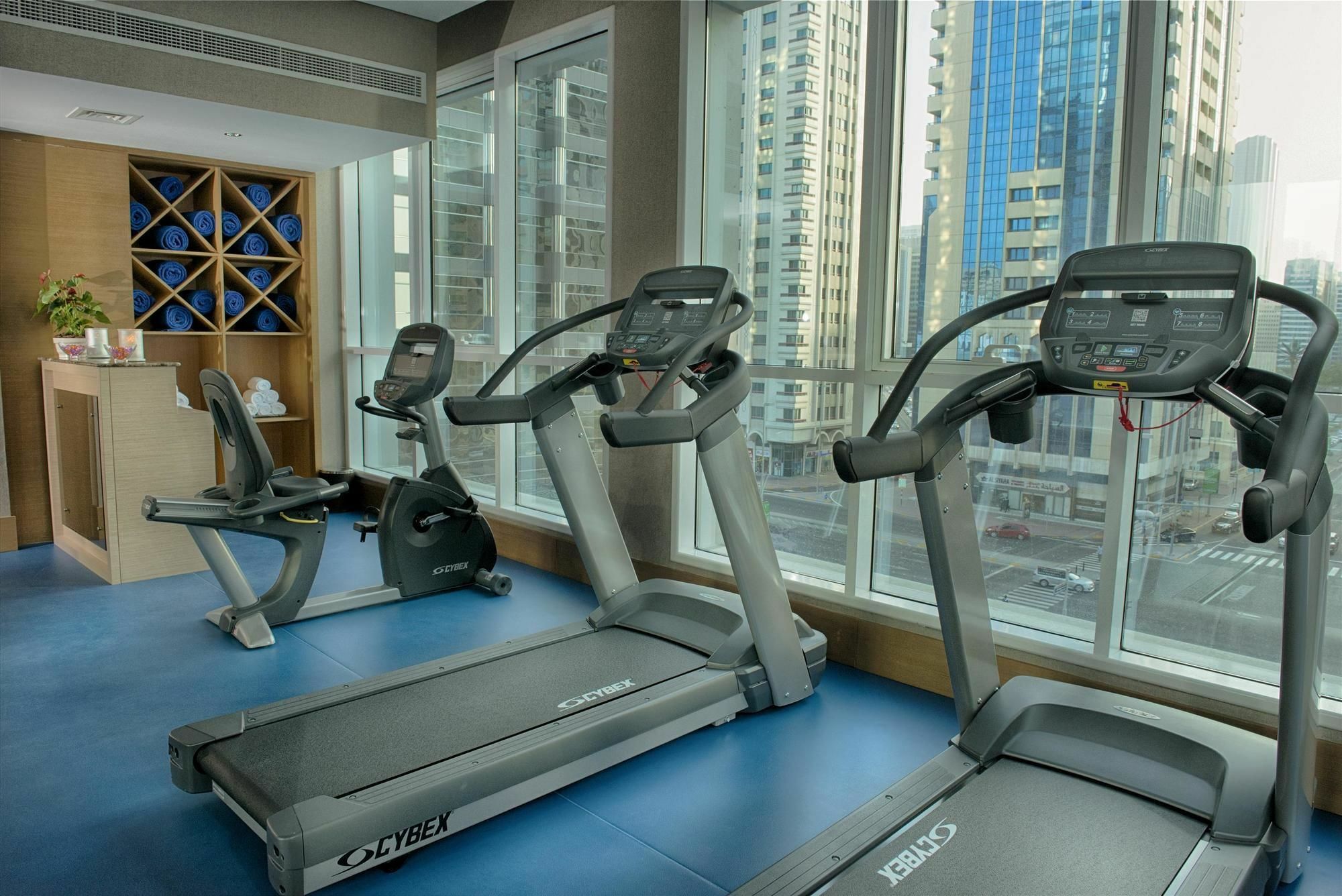 Tryp By Wyndham Abu Dhabi City Center Exterior photo