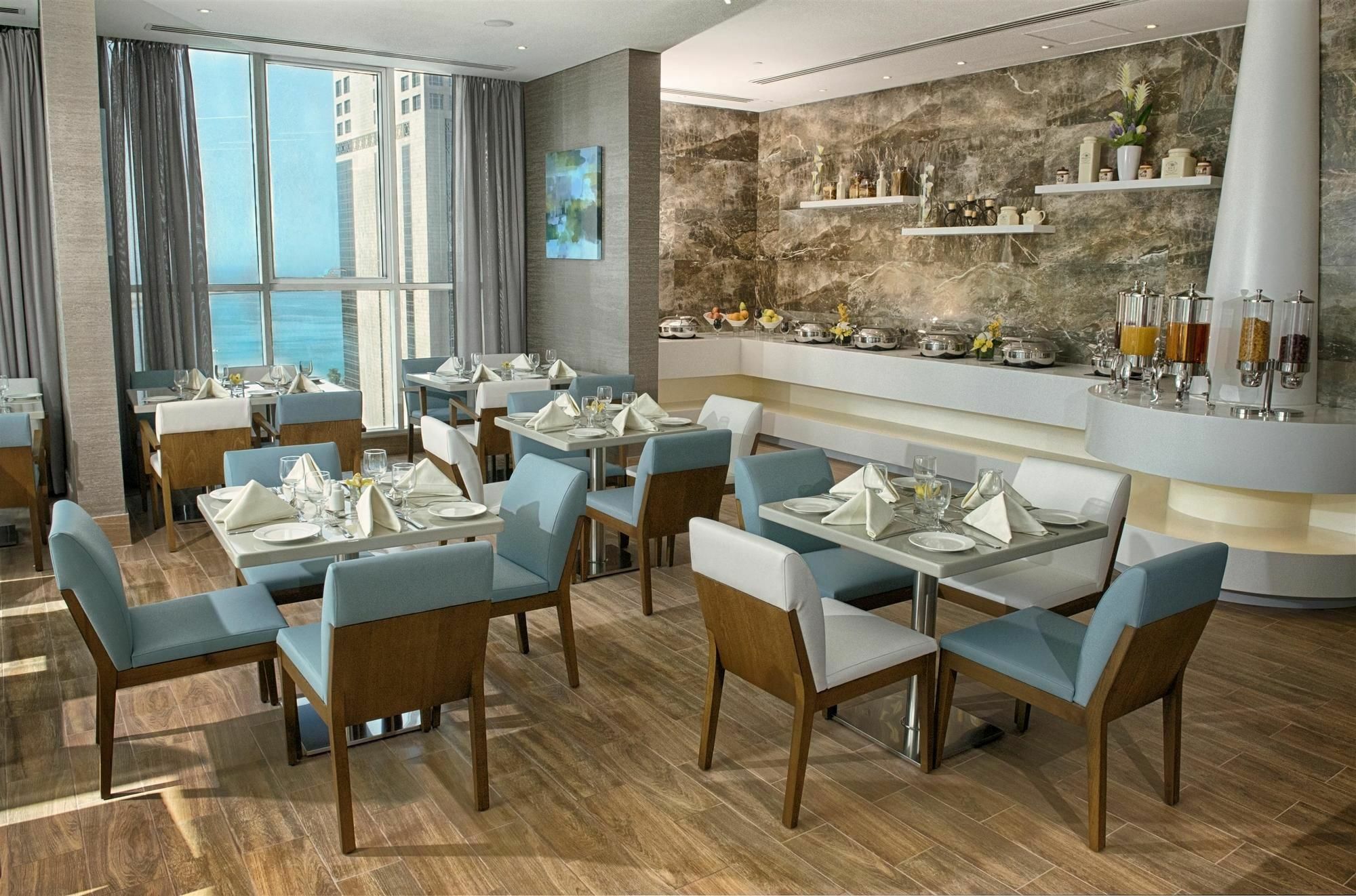 Tryp By Wyndham Abu Dhabi City Center Exterior photo
